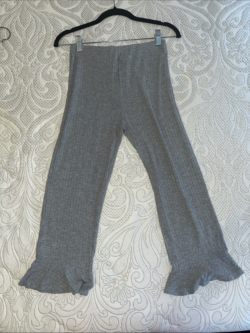 Zara Gray Ribbed Ruffle Hem Leggings